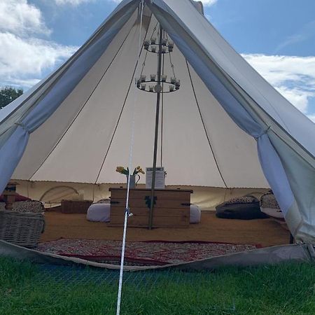Home Farm Radnage Glamping Bell Tent 6, With Log Burner And Fire Pit High Wycombe Exteriér fotografie