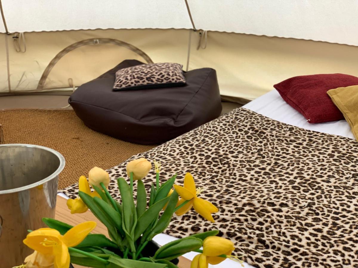 Home Farm Radnage Glamping Bell Tent 6, With Log Burner And Fire Pit High Wycombe Exteriér fotografie